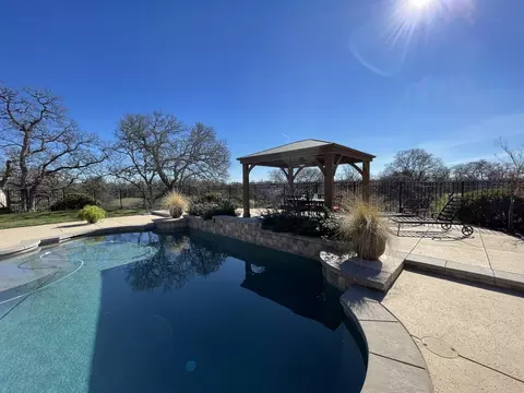 20465 The Oaks Dr, Red Bluff, CA 96080 photo 1