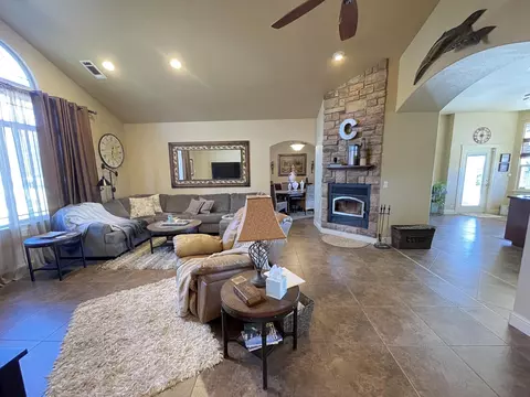 20465 The Oaks Dr, Red Bluff, CA 96080 photo 11
