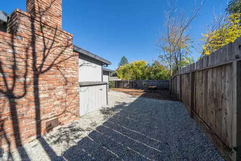 2909 Fairway Ave, Redding, CA 96002 photo 39