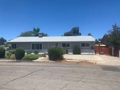 1889 Shasta Pines Way, Redding, CA 96002 photo 2