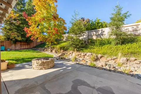 2870 Salmonberry Dr, Redding, CA 96003 photo 17