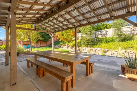 2870 Salmonberry Dr, Redding, CA 96003 photo 1