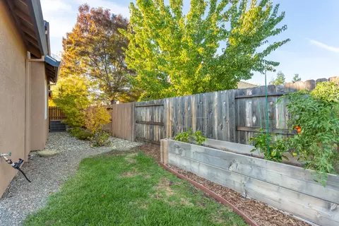 613 San Gabriel St, Redding, CA 96003 photo 28
