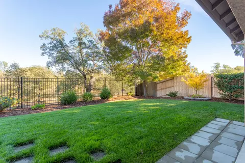 613 San Gabriel St, Redding, CA 96003 photo 24
