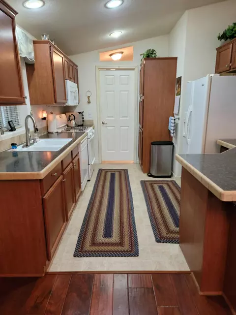 1389 Aztec Path, Redding, CA 96003 photo 16