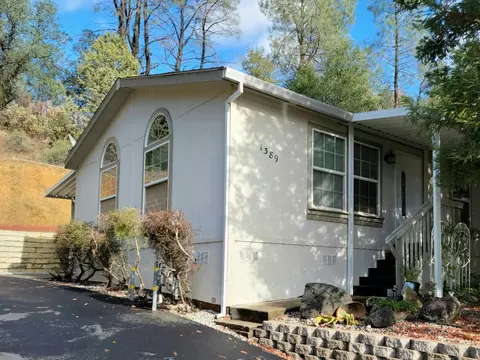 1389 Aztec Path, Redding, CA 96003 photo 1