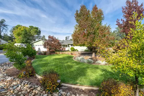 9048 Simmons Rd, Redding, CA 96001 photo 4
