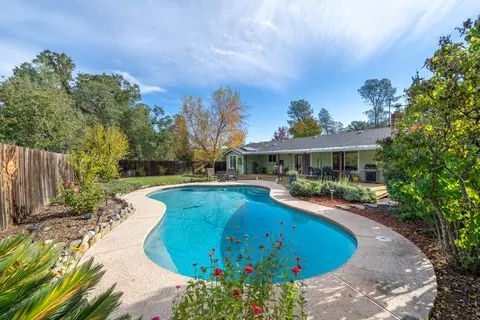 9048 Simmons Rd, Redding, CA 96001 photo 3