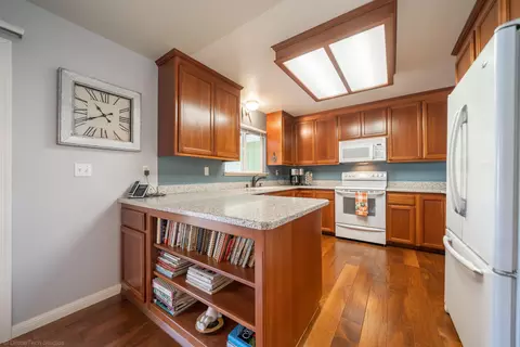 9048 Simmons Rd, Redding, CA 96001 photo 5