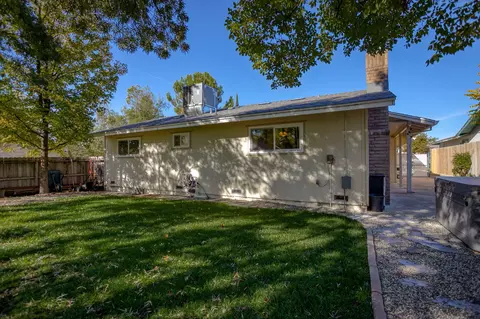 5637 Cascade Dr, Redding, CA 96003 photo 18