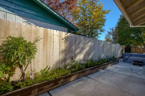 5637 Cascade Dr, Redding, CA 96003 photo 16