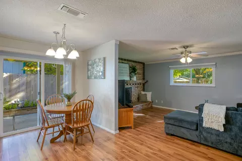 5637 Cascade Dr, Redding, CA 96003 photo 4