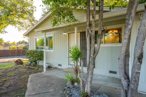 640 Christine Ave, Redding, CA 96003 photo 4