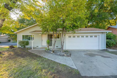 640 Christine Ave, Redding, CA 96003 photo 1