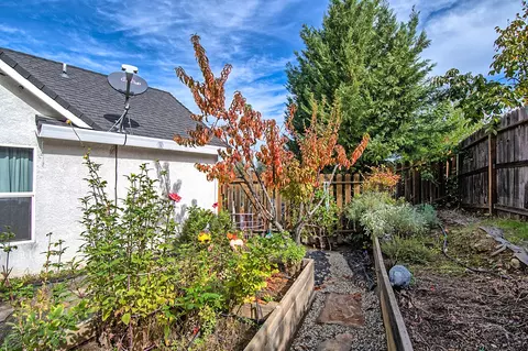 2195 Cumberland Dr, Redding, CA 96001 photo 42