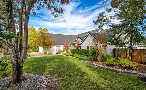 2195 Cumberland Dr, Redding, CA 96001 photo 4
