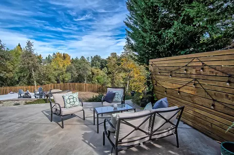 2195 Cumberland Dr, Redding, CA 96001 photo 47