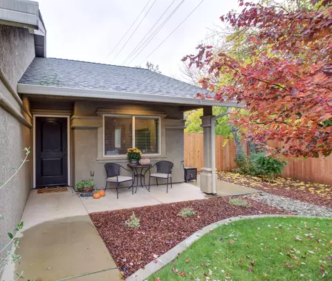 5574 Mill Pond Ln, Redding, CA 96001 photo 4