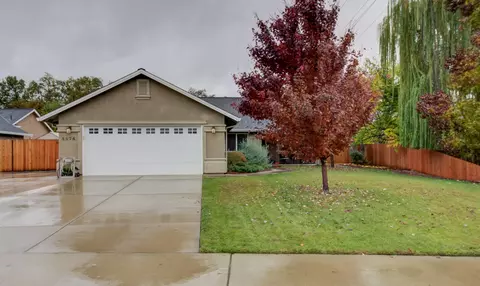 5574 Mill Pond Ln, Redding, CA 96001 photo 1