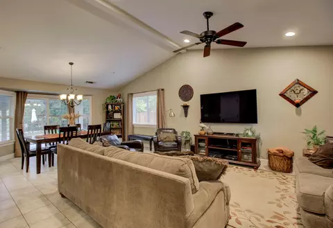 5574 Mill Pond Ln, Redding, CA 96001 photo 6
