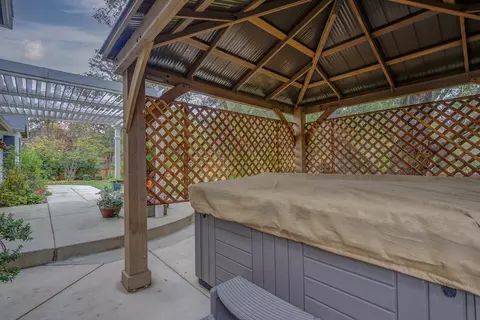 2731 Lake Redding Dr, Redding, CA 96003 photo 15