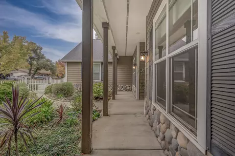 2731 Lake Redding Dr, Redding, CA 96003 photo 10