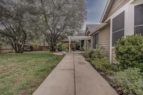 2731 Lake Redding Dr, Redding, CA 96003 photo 48