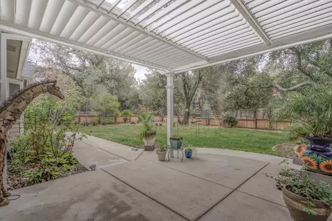2731 Lake Redding Dr, Redding, CA 96003 photo 13
