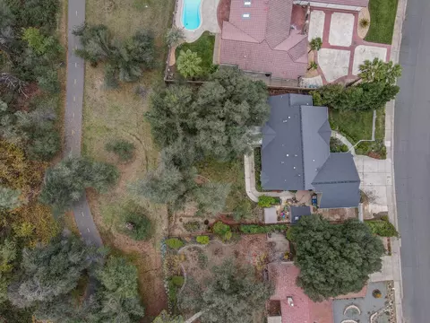 2731 Lake Redding Dr, Redding, CA 96003 photo 16