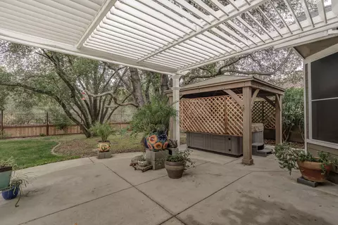 2731 Lake Redding Dr, Redding, CA 96003 photo 14