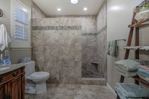 2731 Lake Redding Dr, Redding, CA 96003 photo 38