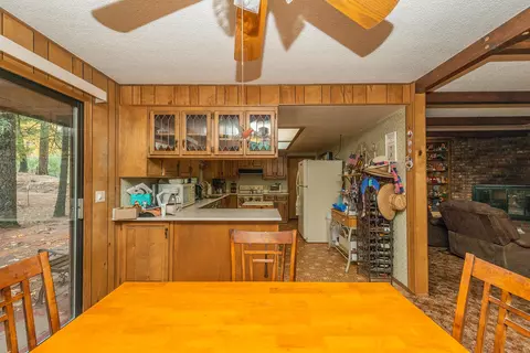 521 Mountain View Dr, Lewiston, CA 96052 photo 8