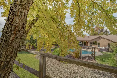 11517 La Costa Ct, Redding, CA 96003 photo 26