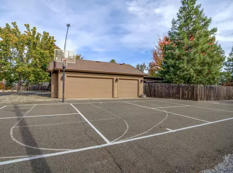 11517 La Costa Ct, Redding, CA 96003 photo 30