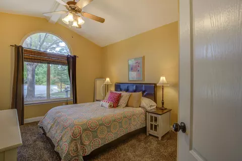 11517 La Costa Ct, Redding, CA 96003 photo 52