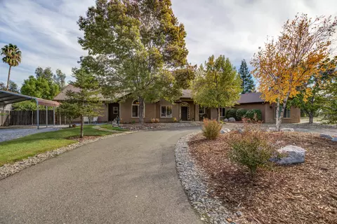 11517 La Costa Ct, Redding, CA 96003 photo 4