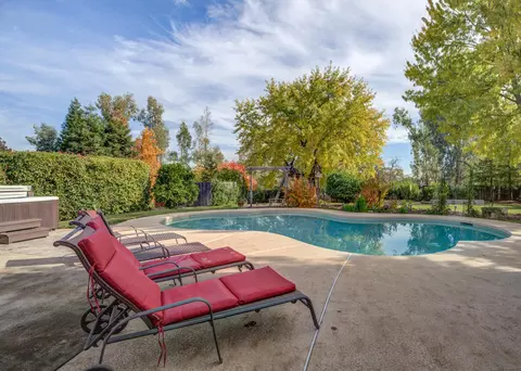11517 La Costa Ct, Redding, CA 96003 photo 18