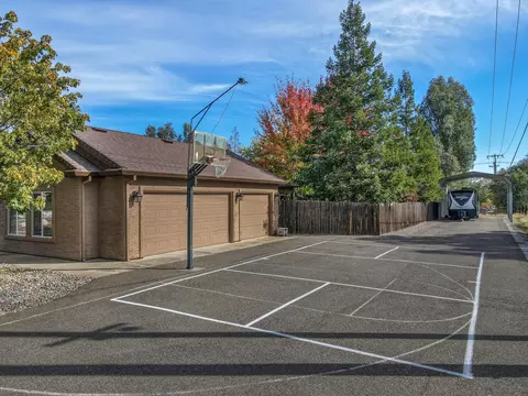 11517 La Costa Ct, Redding, CA 96003 photo 31