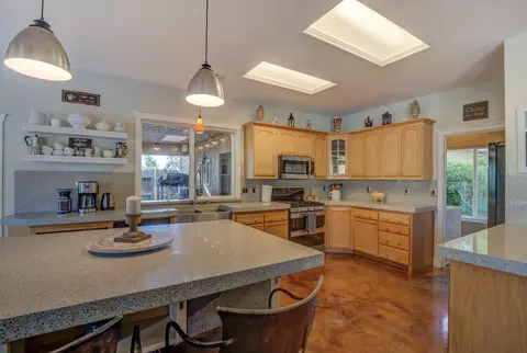 11517 La Costa Ct, Redding, CA 96003 photo 38
