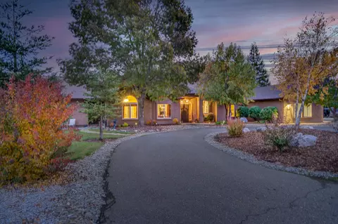 11517 La Costa Ct, Redding, CA 96003 photo 3