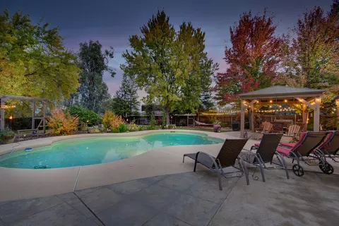 11517 La Costa Ct, Redding, CA 96003 photo 11