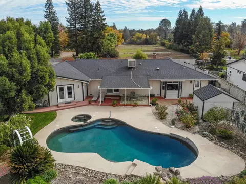 5956 Riverside Dr, Redding, CA 96001 photo 3