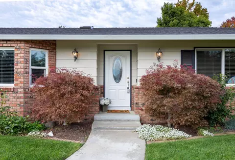 5956 Riverside Dr, Redding, CA 96001 photo 13