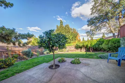 568 Royal Oaks Dr, Redding, CA 96001 photo 31