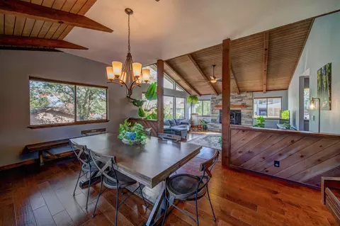 568 Royal Oaks Dr, Redding, CA 96001 photo 7