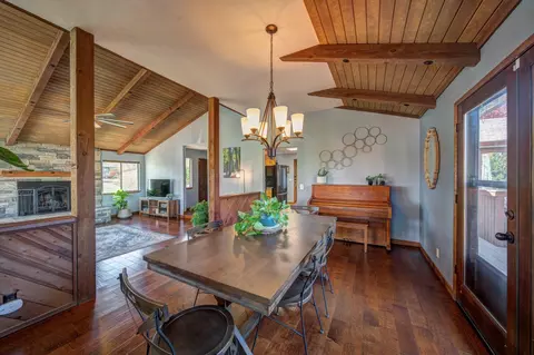 568 Royal Oaks Dr, Redding, CA 96001 photo 9