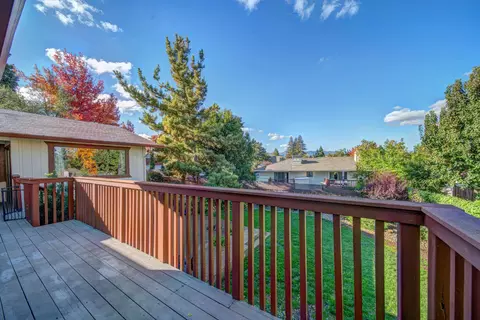 568 Royal Oaks Dr, Redding, CA 96001 photo 29