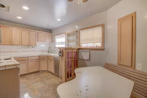774 Lakeview Dr, Redding, CA 96001 photo 28