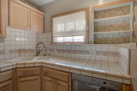 774 Lakeview Dr, Redding, CA 96001 photo 29