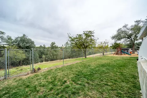 2820 Donner Ct, Redding, CA 96001 photo 29